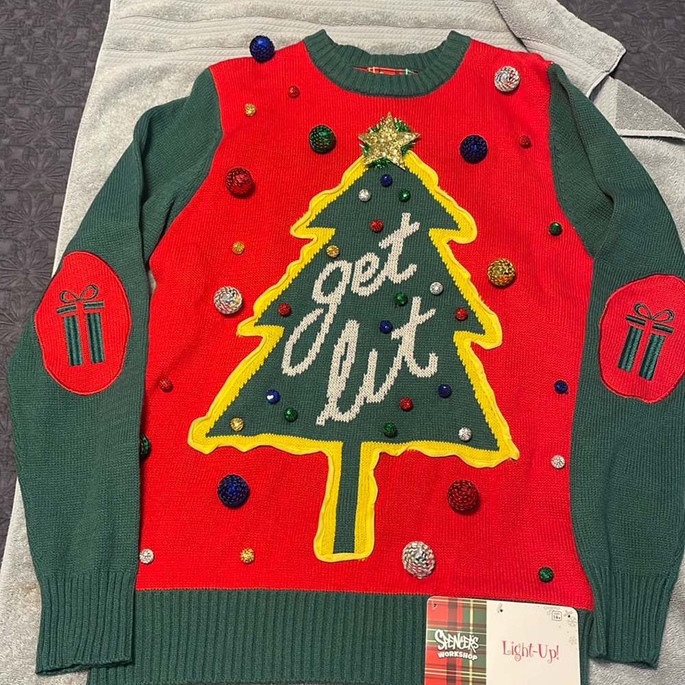 NWT Spencer’s Workshop Get Lit Christmas sweater. Medium